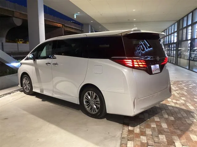 Toyota ALPHARD HYBRID Z 2023 — миниатюра 2