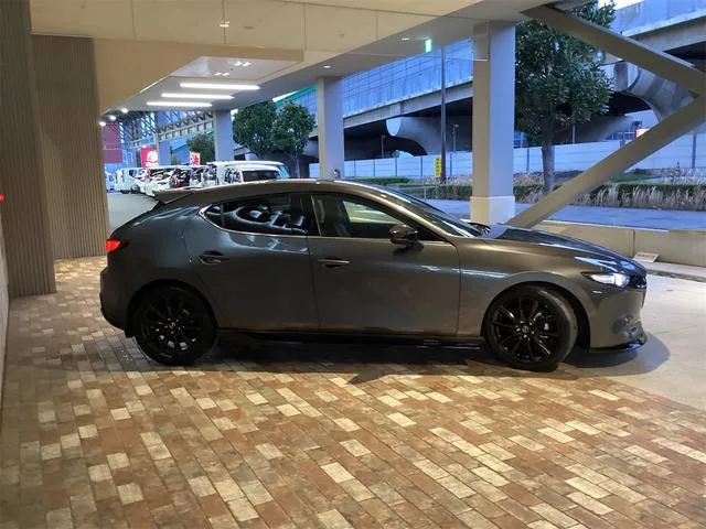 Mazda MAZDA3 FASTBACK 15S RETRO SPORTS EDITION 2024 — миниатюра 2