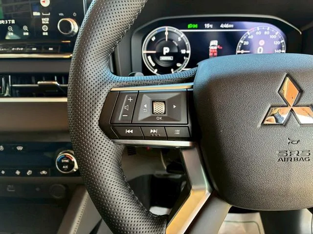 Mitsubishi OUTLANDER PHEV G 2022 — миниатюра 3