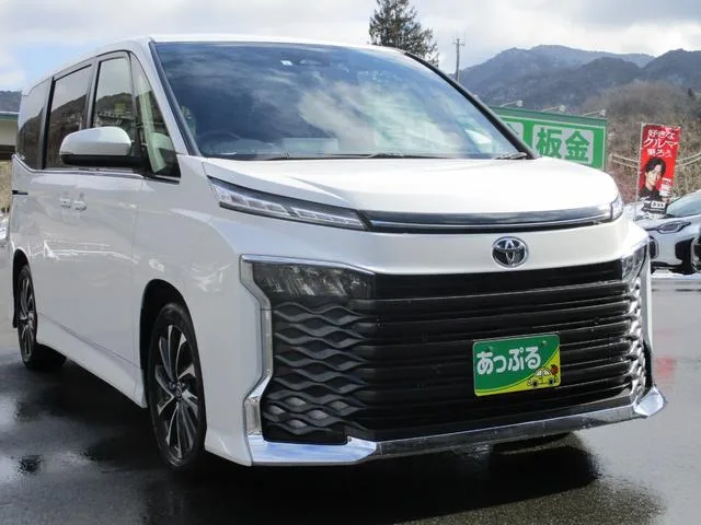 Toyota VOXY S-Z 2023 — миниатюра 2