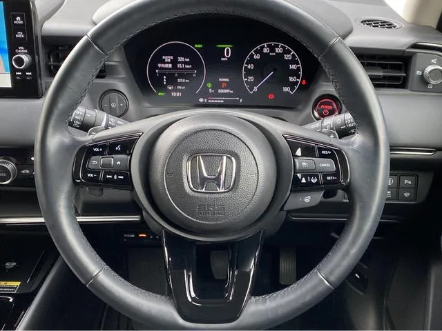 Honda VEZEL E:HEV Z 2022 — миниатюра 3