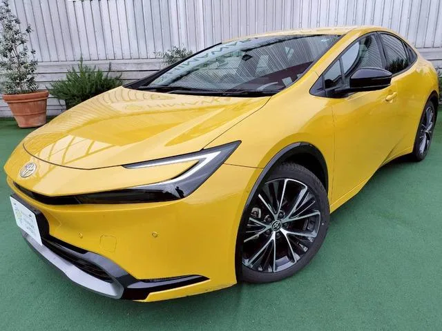 Toyota Prius Z 2024 — миниатюра 2