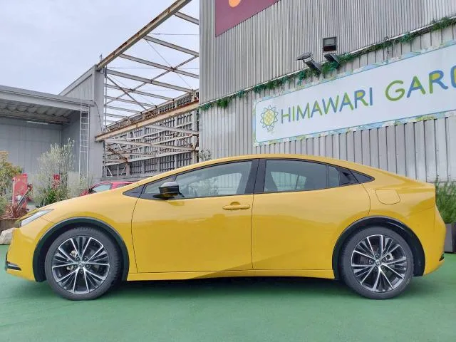 Toyota Prius Z 2024 — миниатюра 3