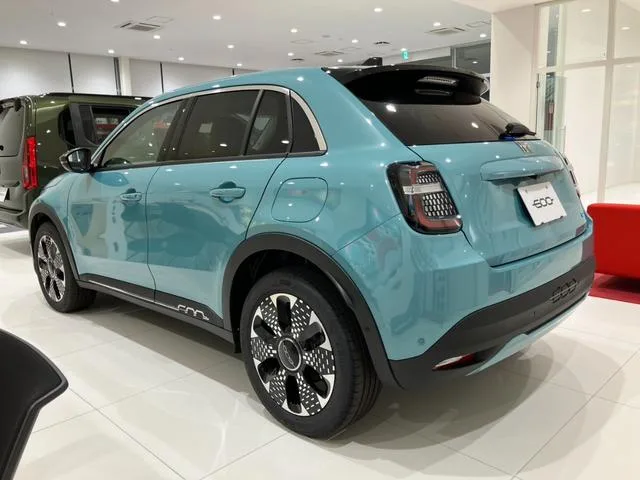 Fiat 600e LA PRIMA 2025 — миниатюра 2