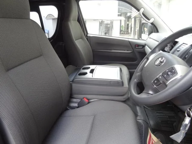Toyota HIACE VAN DX GL PACKAGE 2026 — миниатюра 3