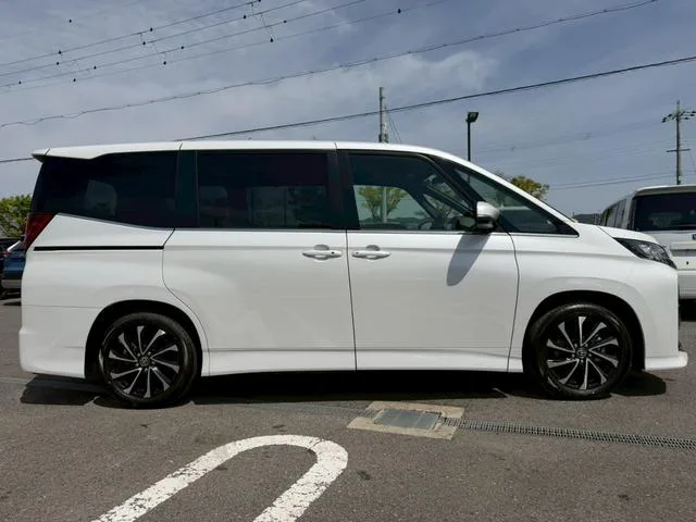Toyota NOAH HYBRID S-Z 2026 — миниатюра 4