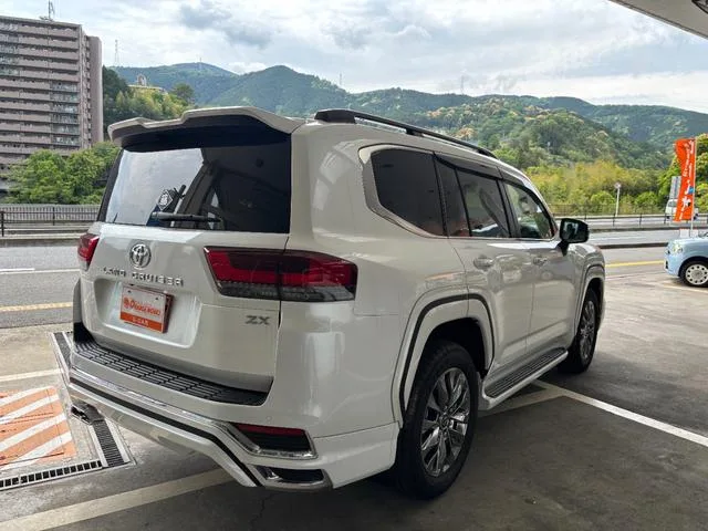Toyota Land Cruiser ZX 2024 — миниатюра 2
