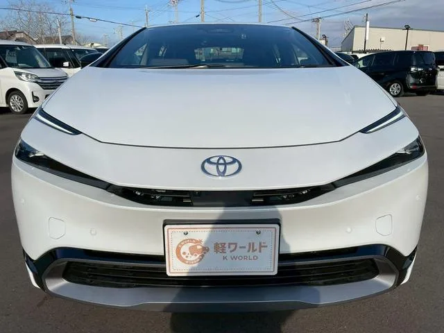 Toyota Prius Z 2023 — миниатюра 5