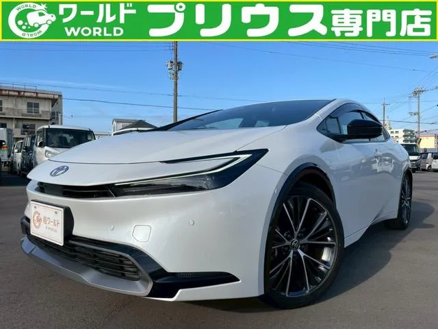 Toyota Prius Z 2023 — фото 1, купить с доставкой в Москву