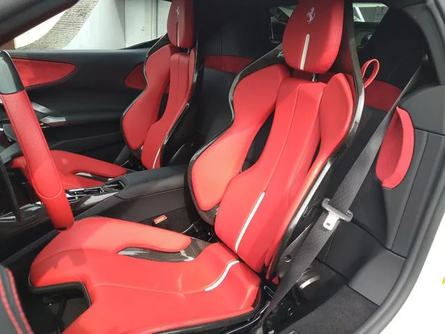 Ferrari SF90 Stradale BASE GRADE 2022 — миниатюра 4