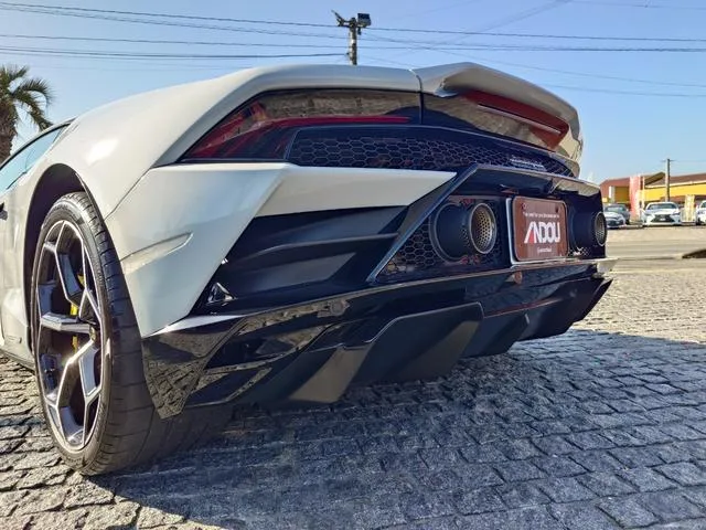Lamborghini Huracan EVO RWD COUPE 2022 — миниатюра 3