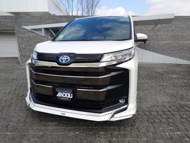 Toyota NOAH HYBRID S-Z 2024 — миниатюра 2