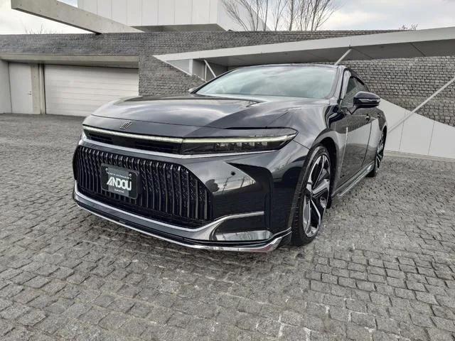 Toyota Crown Z 2024 — фото 1, купить с доставкой в Москву