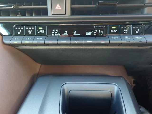 Toyota CROWN CROSSOVER G LEATHER PACKAGE 2024 — миниатюра 5