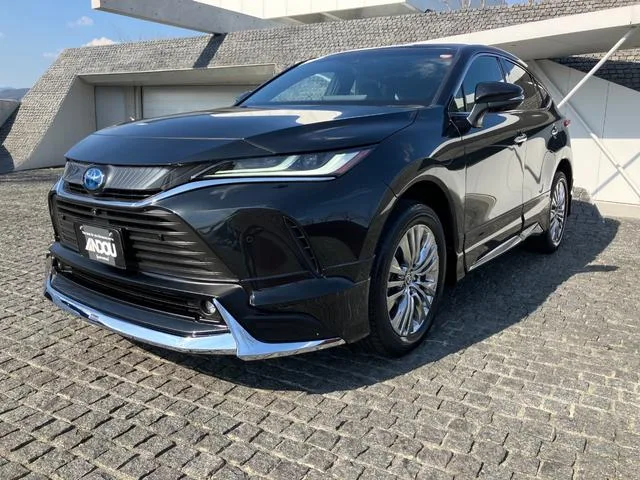 Toyota HARRIER HYBRID Z LEATHER PACKAGE 2024 — фото 1, купить с доставкой в Москву
