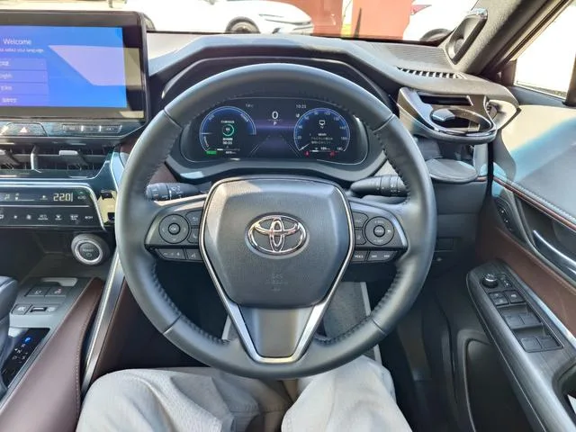 Toyota HARRIER HYBRID Z LEATHER PACKAGE 2024 — миниатюра 4