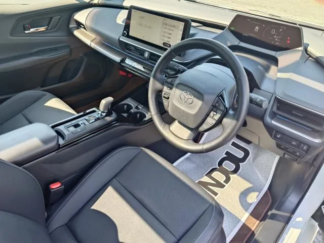 Toyota Prius Z 2023 — миниатюра 4