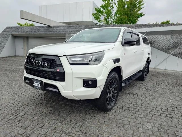 Toyota Hilux Z GR SPORT 2022 — фото 1, купить с доставкой в Москву