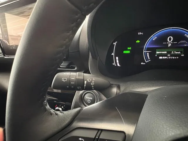 Toyota YARIS CROSS HYBRID Z 2025 — миниатюра 3