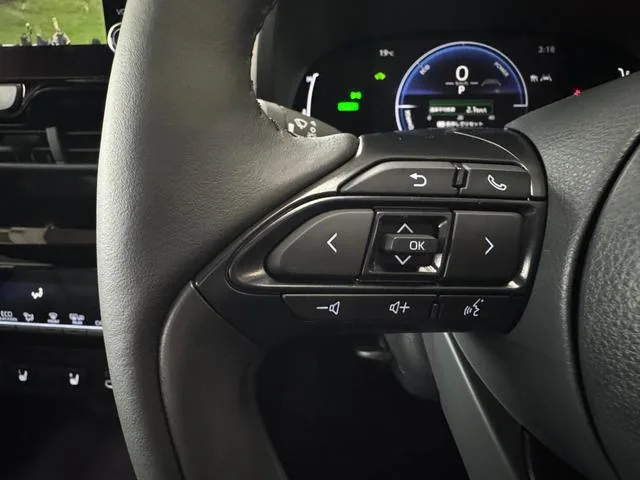 Toyota YARIS CROSS HYBRID Z 2025 — миниатюра 5