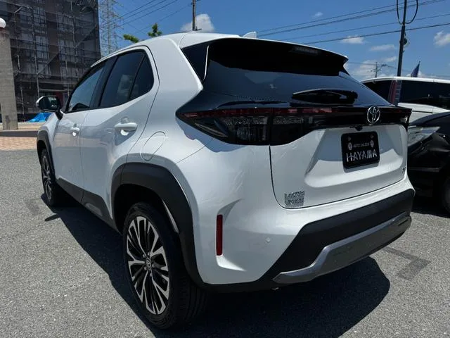 Toyota YARIS CROSS HYBRID Z ADVENTURE 2025 — миниатюра 2