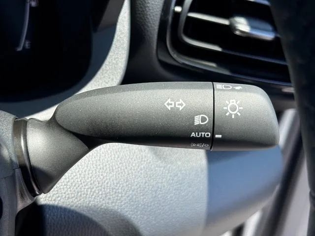 Toyota YARIS CROSS HYBRID Z ADVENTURE 2025 — миниатюра 4