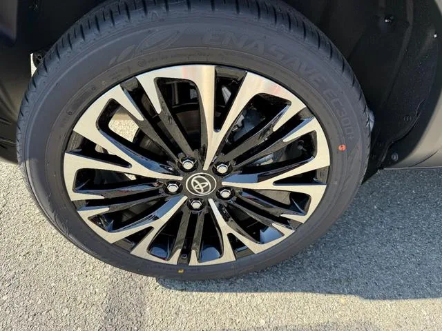 Toyota YARIS CROSS HYBRID Z 2025 — миниатюра 5