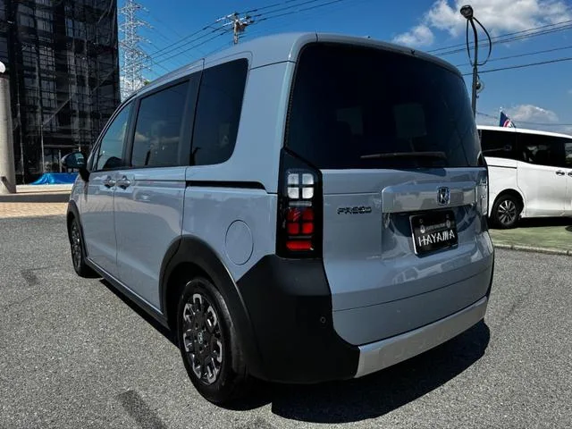 Honda FREED E:HEV CROSSTAR 2026 — миниатюра 2