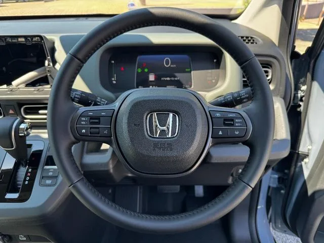 Honda FREED E:HEV CROSSTAR 2026 — миниатюра 4