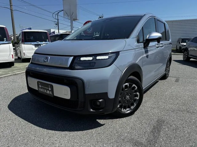 Honda FREED E:HEV CROSSTAR 2026 — фото 1, купить с доставкой в Москву