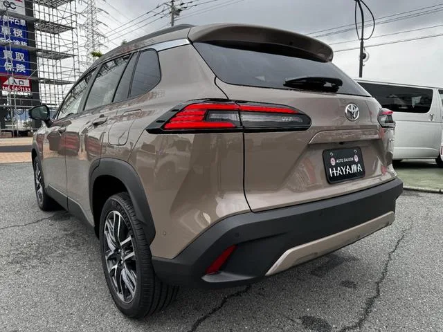 Toyota CorollaCross HYBRID Z 2026 — миниатюра 2