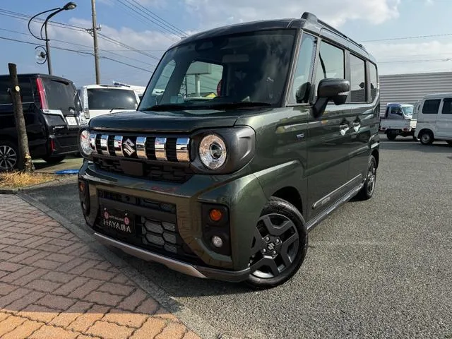 Suzuki SPACIA GEAR HYBRID XZ 2024 — фото 1, купить с доставкой в Москву