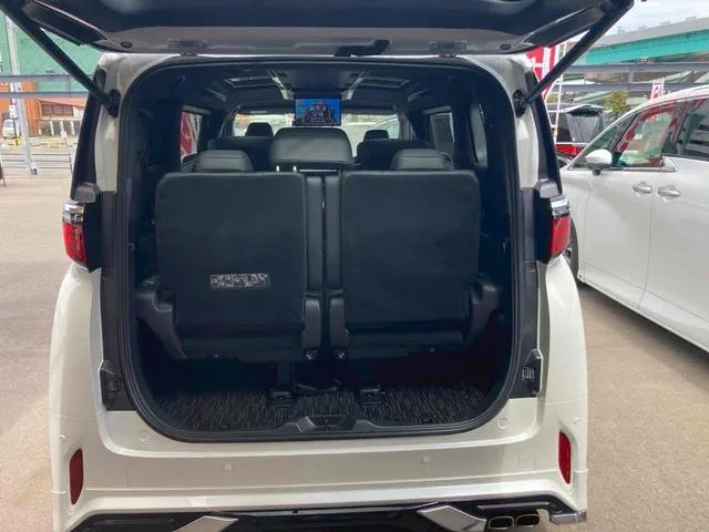 Toyota ALPHARD HYBRID Z 2024 — миниатюра 5