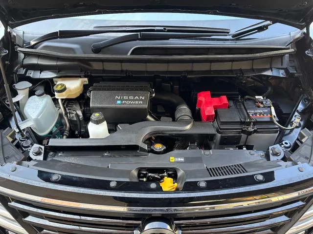 Nissan SERENA E-POWER HIGHWAY STAR V 2024 — миниатюра 5