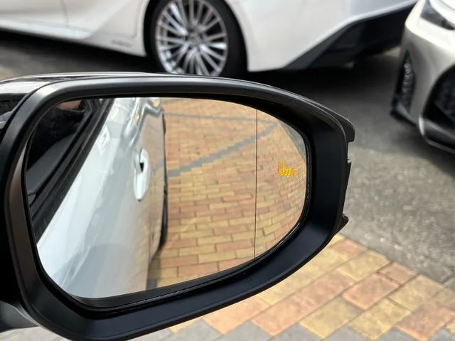 Toyota Prius Z 2024 — миниатюра 4