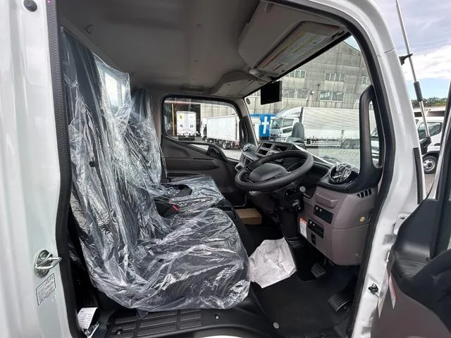 Mitsubishi Fuso CANTER 2025 — миниатюра 4