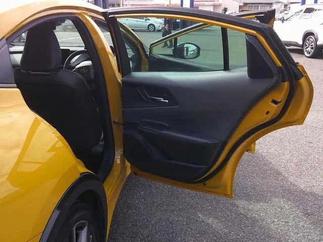 Toyota Prius Z 2023 — миниатюра 5