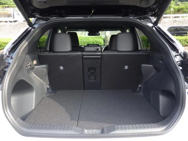 Toyota YARIS CROSS HYBRID Z URBANO 2025 — миниатюра 4