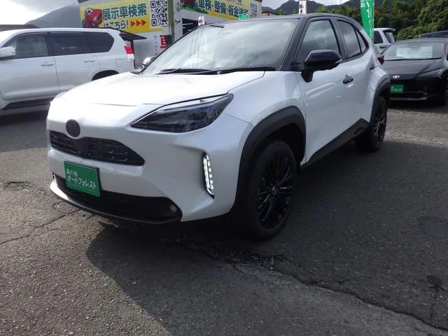 Toyota YARIS CROSS HYBRID Z URBANO 2025 — фото 1, купить с доставкой в Москву