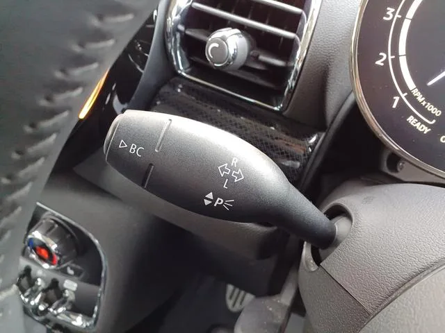 MINI MINI COOPER D CLUBMAN PREMIUM PLUS PACKAGE ESSENTIAL TRIM 2023 — миниатюра 5