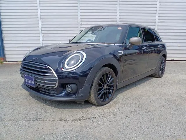 MINI MINI COOPER D CLUBMAN PREMIUM PLUS PACKAGE ESSENTIAL TRIM 2023 — фото 1, купить с доставкой в Москву