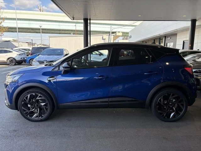 Renault Captur ESPRIT ALPINE FULL HYBRID E-TECH 2025 — миниатюра 5