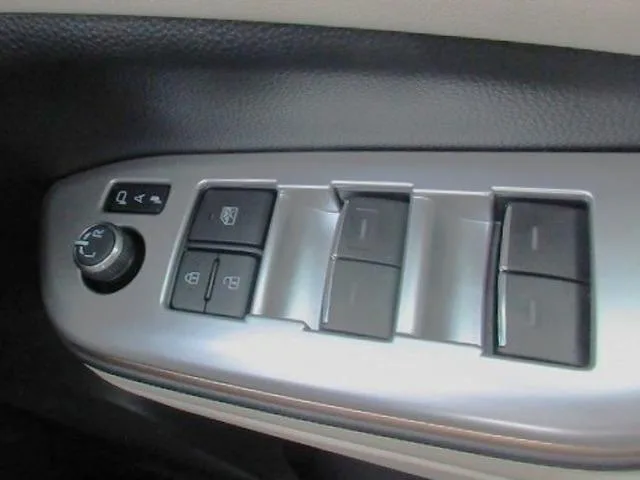 Toyota CROWN CROSSOVER G ADVANCED LEATHER PACKAGE 2023 — миниатюра 5