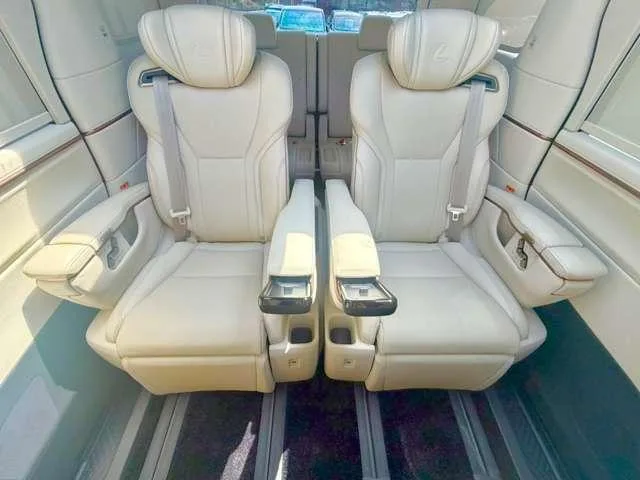 Lexus LM LM500H VERSION L 2025 — миниатюра 2