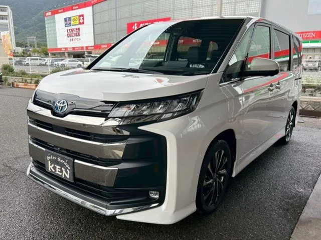 Toyota NOAH HYBRID S-Z 2025 — фото 1, купить с доставкой в Москву