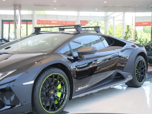 Lamborghini Huracan 2024 — миниатюра 3