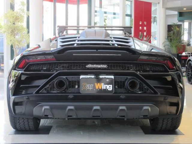 Lamborghini Huracan 2024 — миниатюра 5