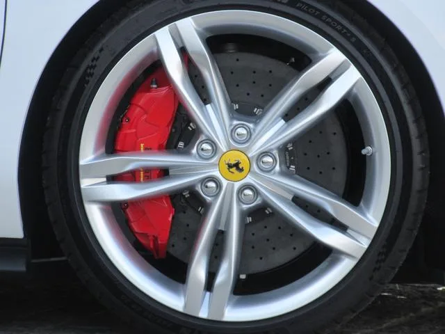 Ferrari 296GTS BASE GRADE 2024 — миниатюра 3