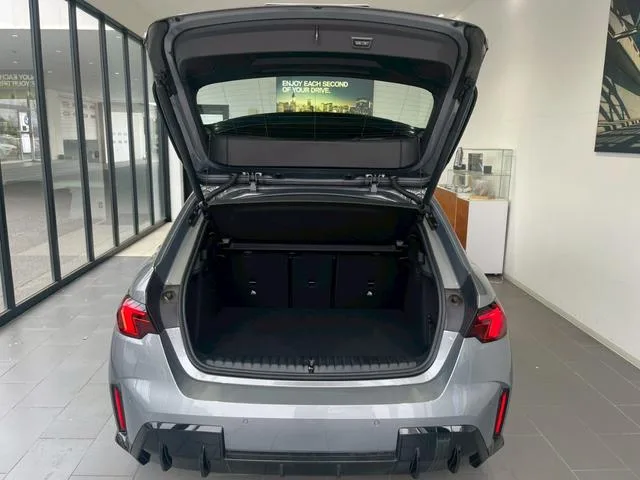 BMW 1 Series 120 M SPORT 2025 — миниатюра 3