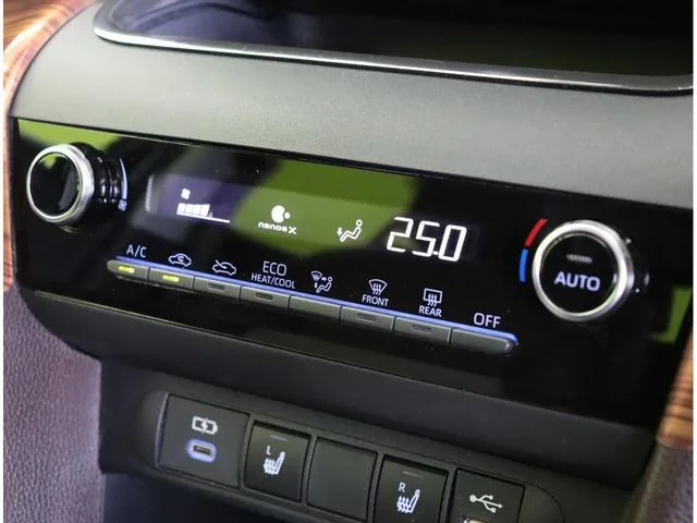 Toyota YARIS CROSS HYBRID Z 2022 — миниатюра 5